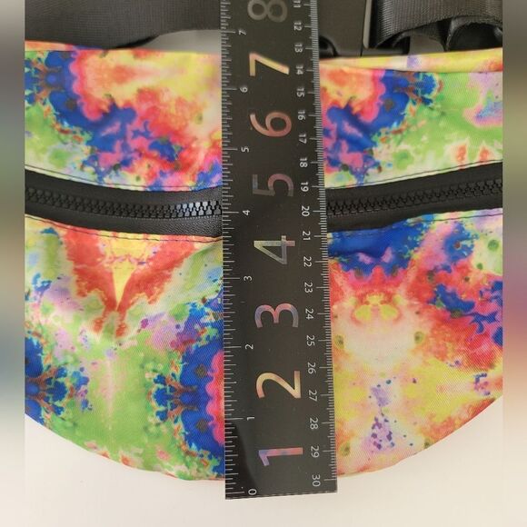 Belt Bag Rainbow Tie Dye Fanny Pack Crossbody NWT #1200 - Picture 7 of 10